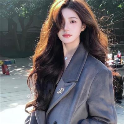 湖畔春晓